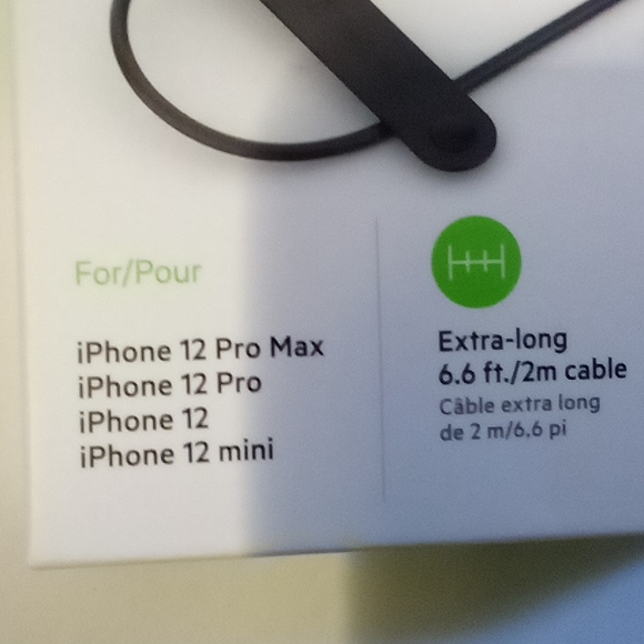BELKIN Magnetic Portable Wireless Charger Pad - Picture 5 of 6